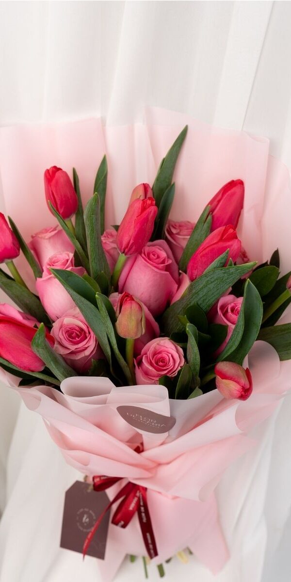 RAMO AMAR Y ZEN (TULIPANES ROJOS + ROSAS FUSION)